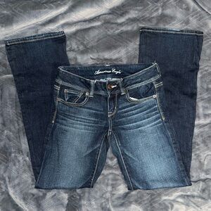 American Eagle Outfitters Women's Dark Blue Straight Leg Jeans